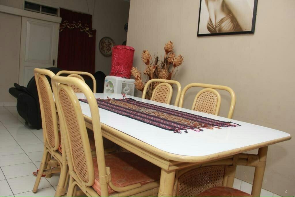 Pele Guesthouse Bandung Esterno foto