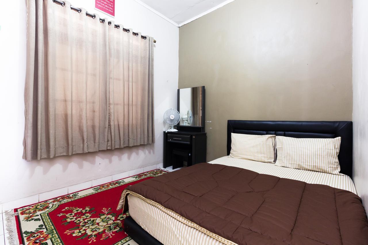 Pele Guesthouse Bandung Esterno foto