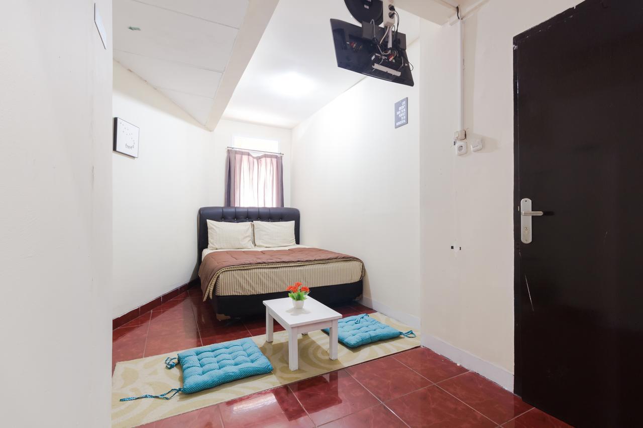 Pele Guesthouse Bandung Esterno foto